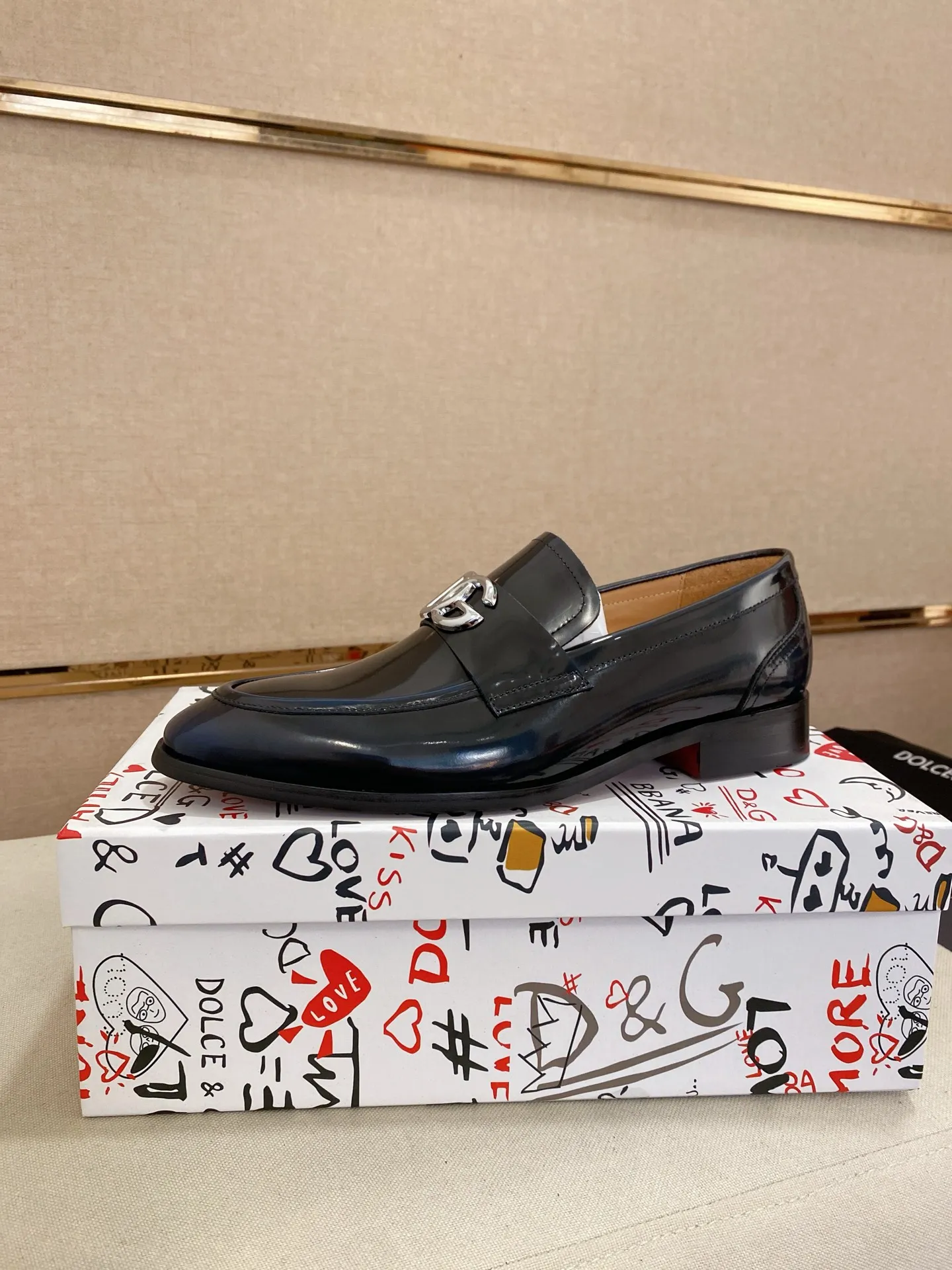 Men's clothing and shoes💰 520💰🌲DG top-notch🔍🔍men's new leather shoes🚹sold at the same time⚠The uppers are imported cowhide from Italy, the entire imported cowhide lining, and imported accessories💪💪, completely 1⃣️ vs. 1⃣️🇮🇹 💪💪, ⚠Sole: The original sole is specially provided by the original factory, the exclusive movable molded sole is super comfortable, ⚠Original factory follow-up goods, 🔍🔍high quality, can be entered and exited at will, welcome to compare ⚠Size number: 38-44. Can be customized 45 non-returnable